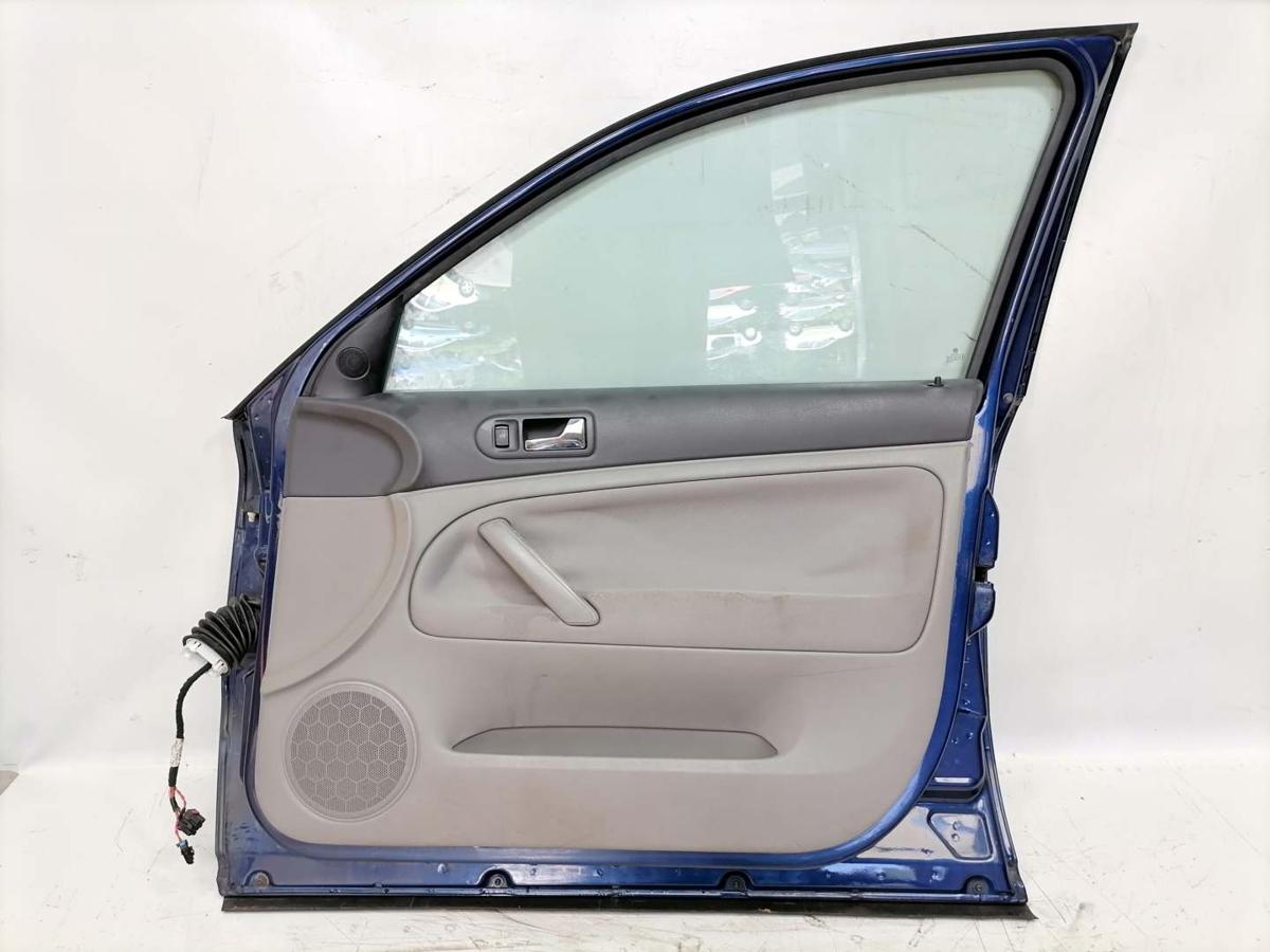 VW Passat 3BG original Tür vorn rechts LD5Q Shadowblue BJ04